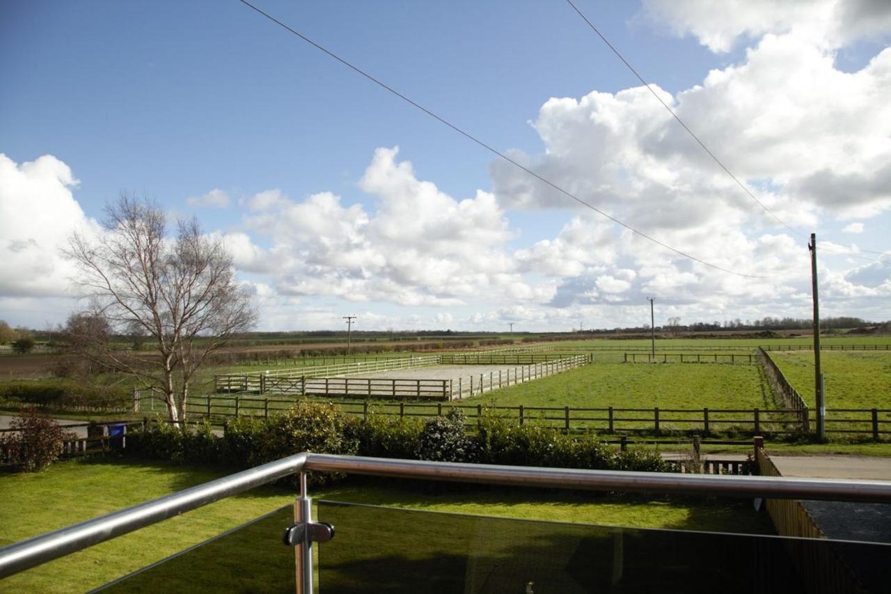 Southview Farm Villa Halsham Exterior foto